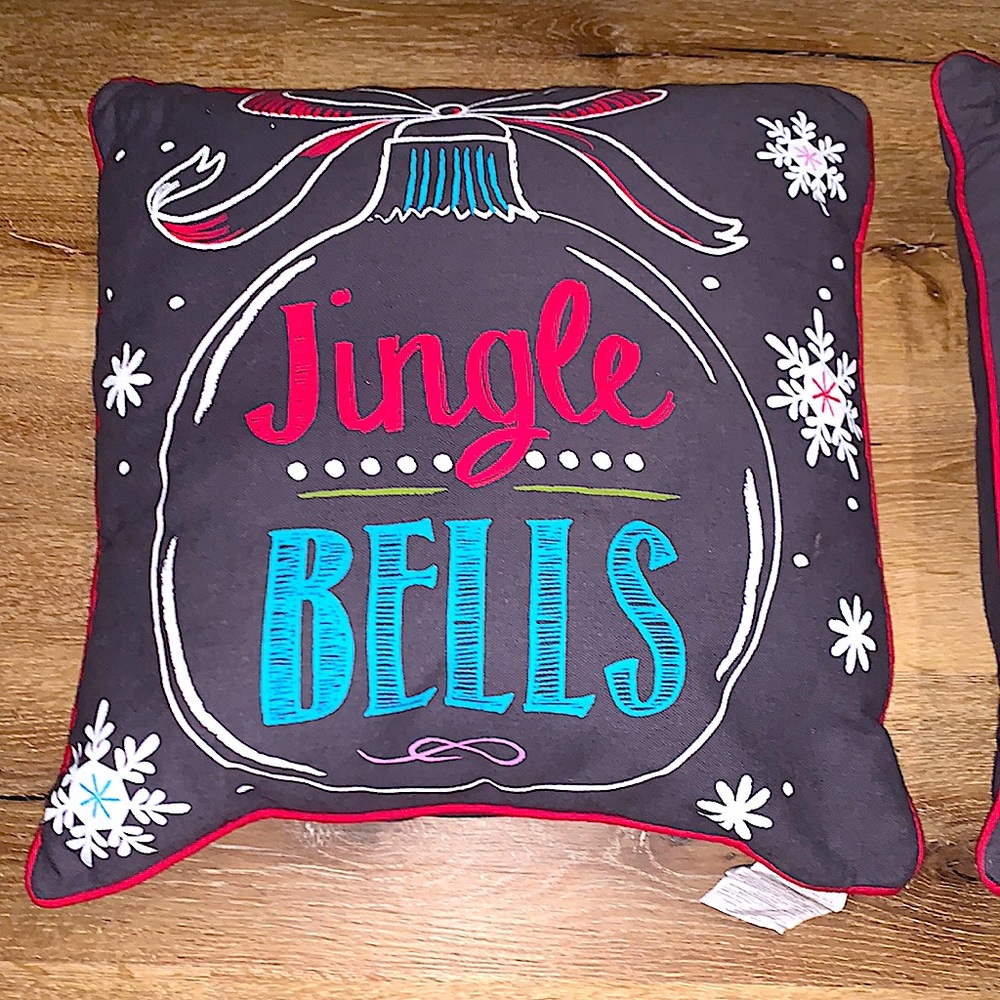 NWT TWO HUGE Holiday Home Collection TWO 20x20 Large Festive Pillows.Price =BOTH